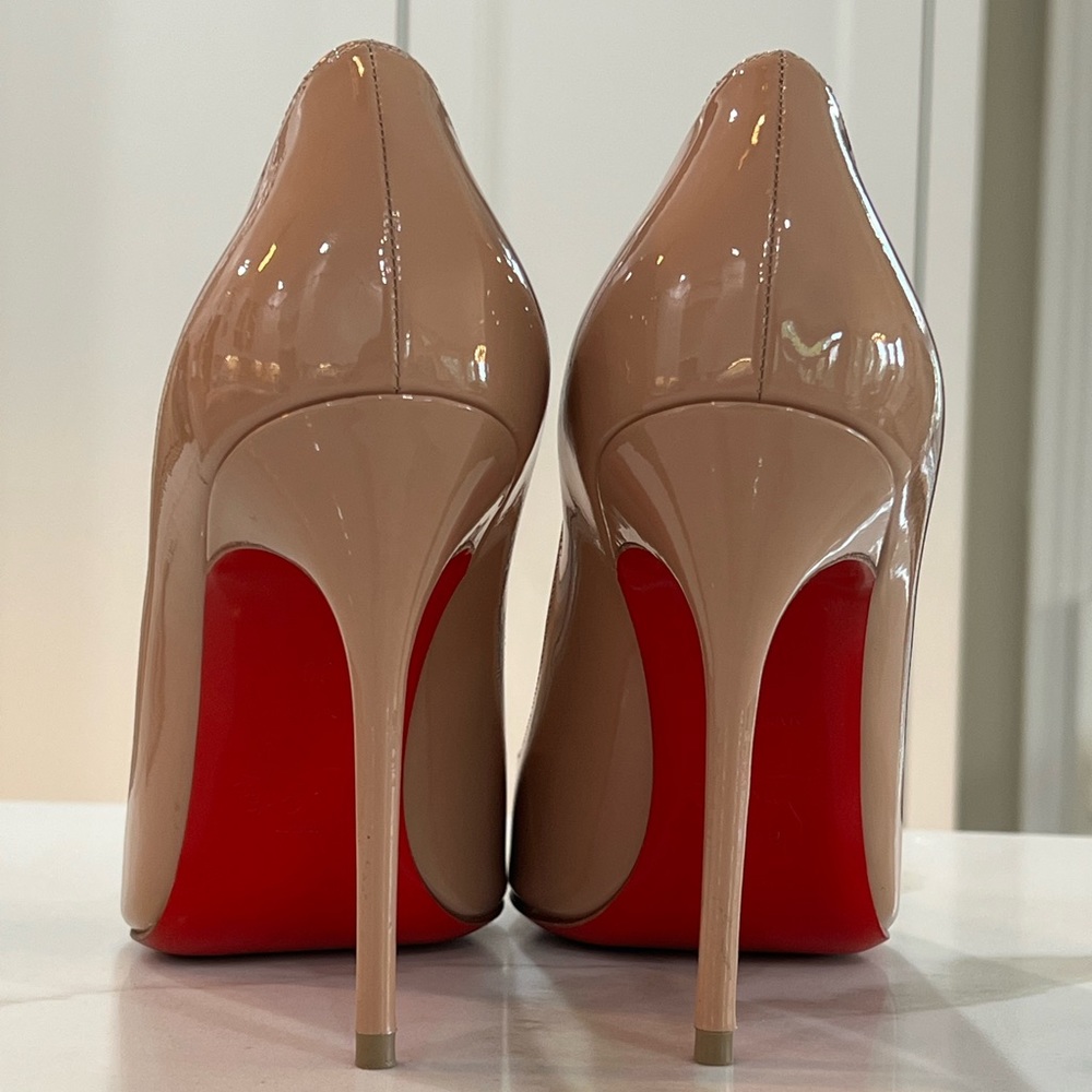 Christian Louboutin Decollete 554 100 Patent Leather Nude Pumps Size 39 EU - Picture 6 of 16